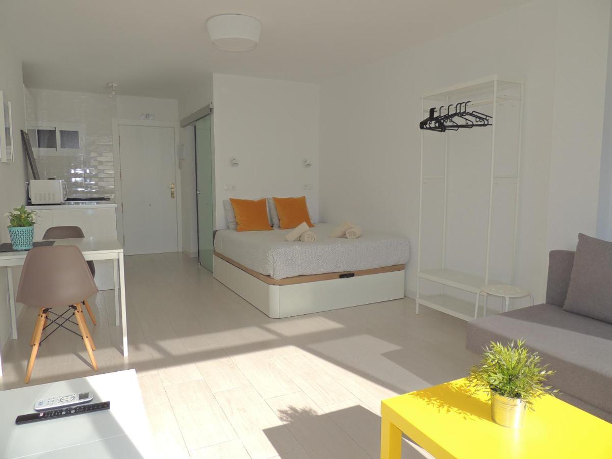 Puertosol Studio 102 Beach Playa - Sea Views Vistas Mar เบนัลมาเดนา ภายนอก รูปภาพ