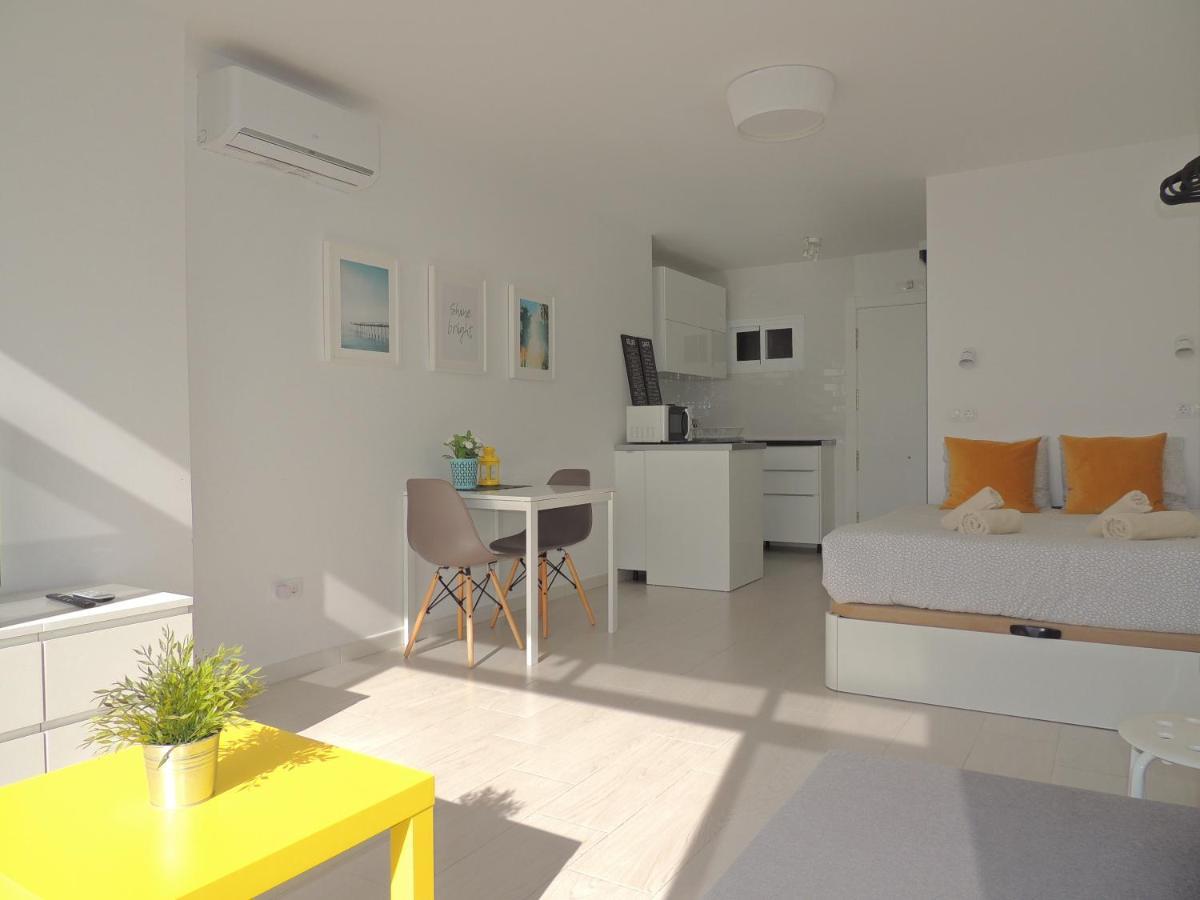 Puertosol Studio 102 Beach Playa - Sea Views Vistas Mar เบนัลมาเดนา ภายนอก รูปภาพ